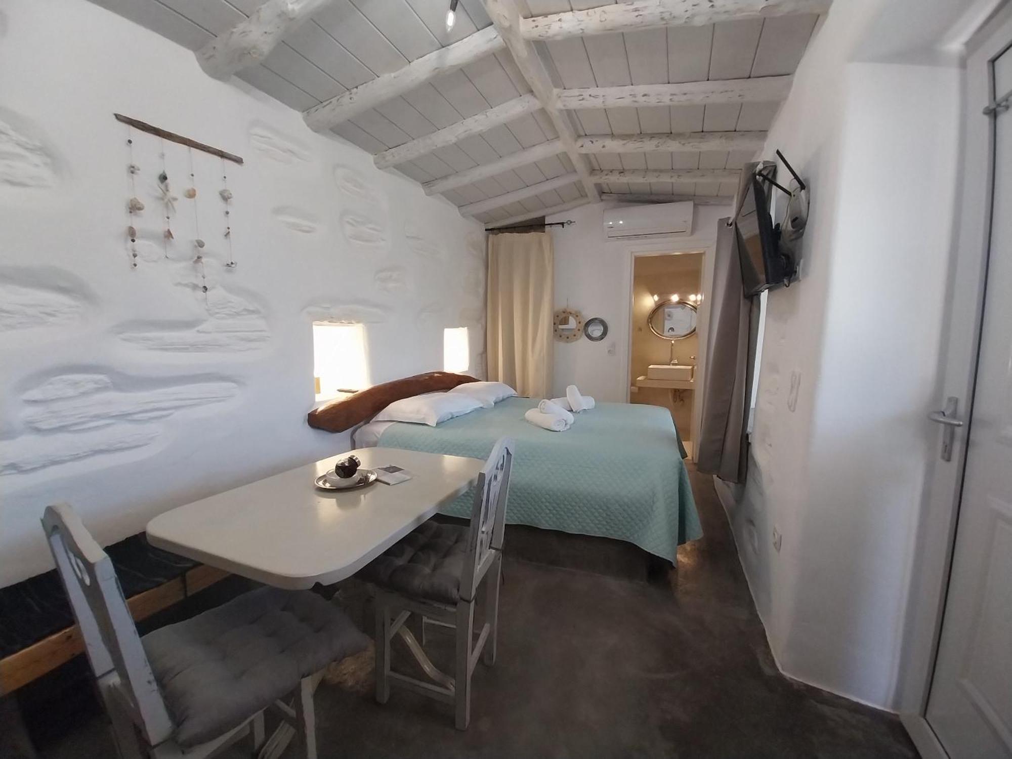 Richie'S Sea View Romantic Residences Ipsila Bagian luar foto