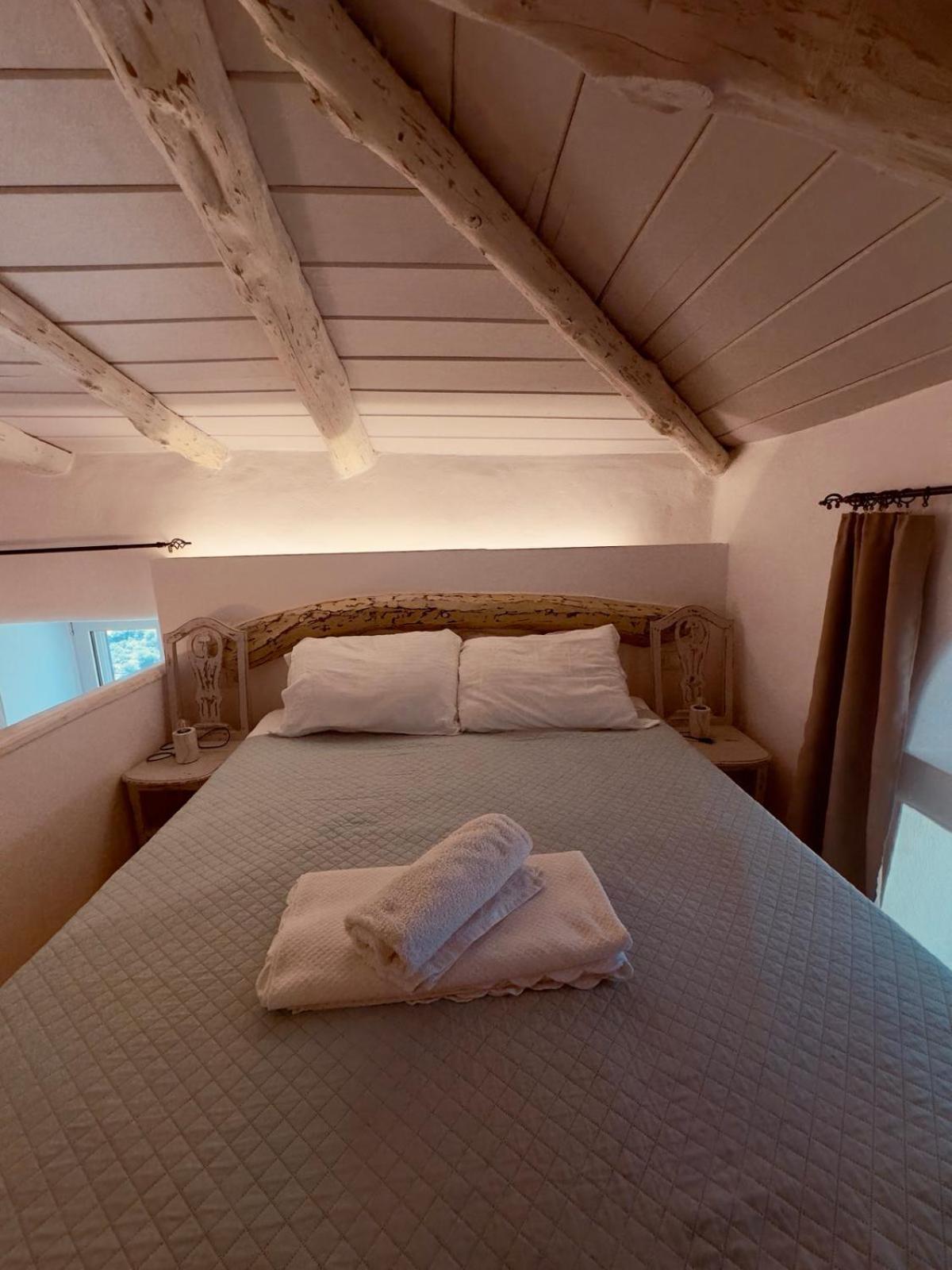 Richie'S Sea View Romantic Residences Ipsila Bagian luar foto